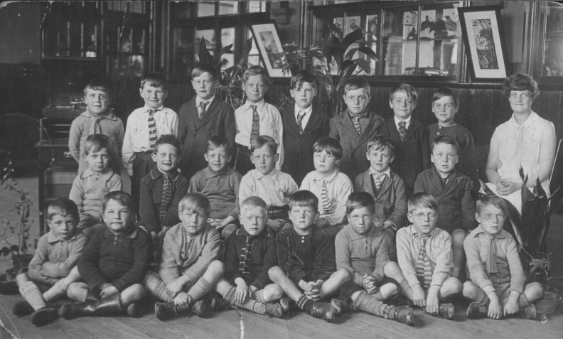 Jos b-1922 school photo.jpeg